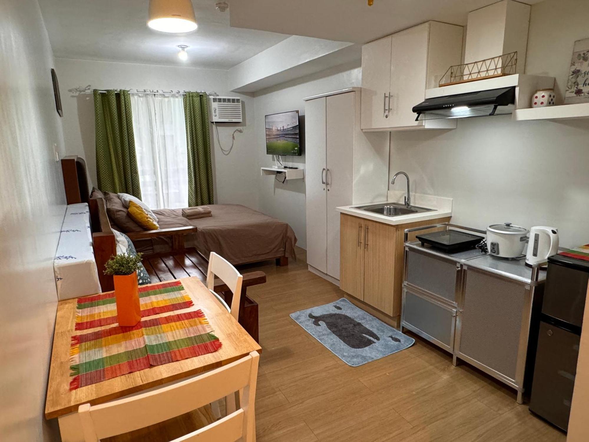 Cozyvilla At Pine Suites Tagaytay 2Br Or Studio With Free Parking 2Br In Basement Parking And Studio In Offsite Parking Tagaytay City Exterior foto